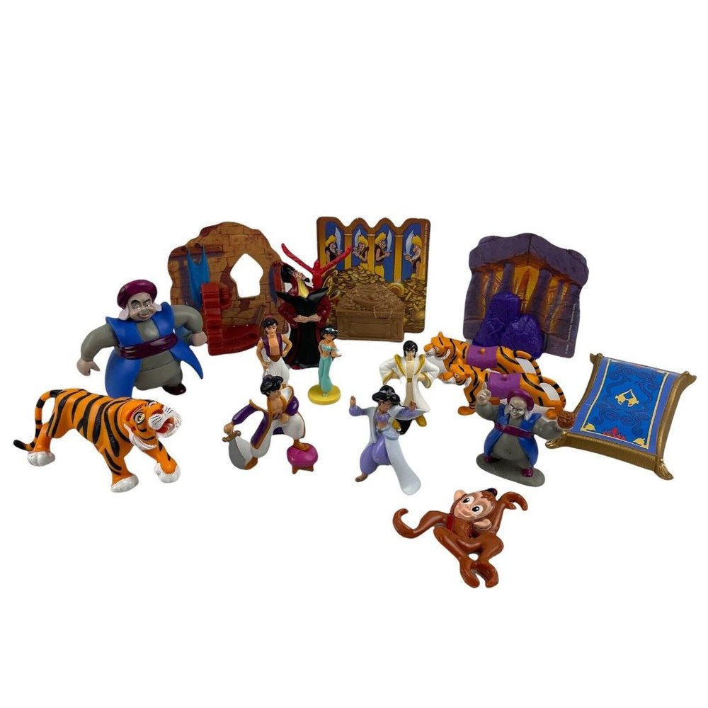Disney Aladdin Toy Figurines Vintage 16 Piece Lot Jasmine Jafar Abu Gazeem Rajah